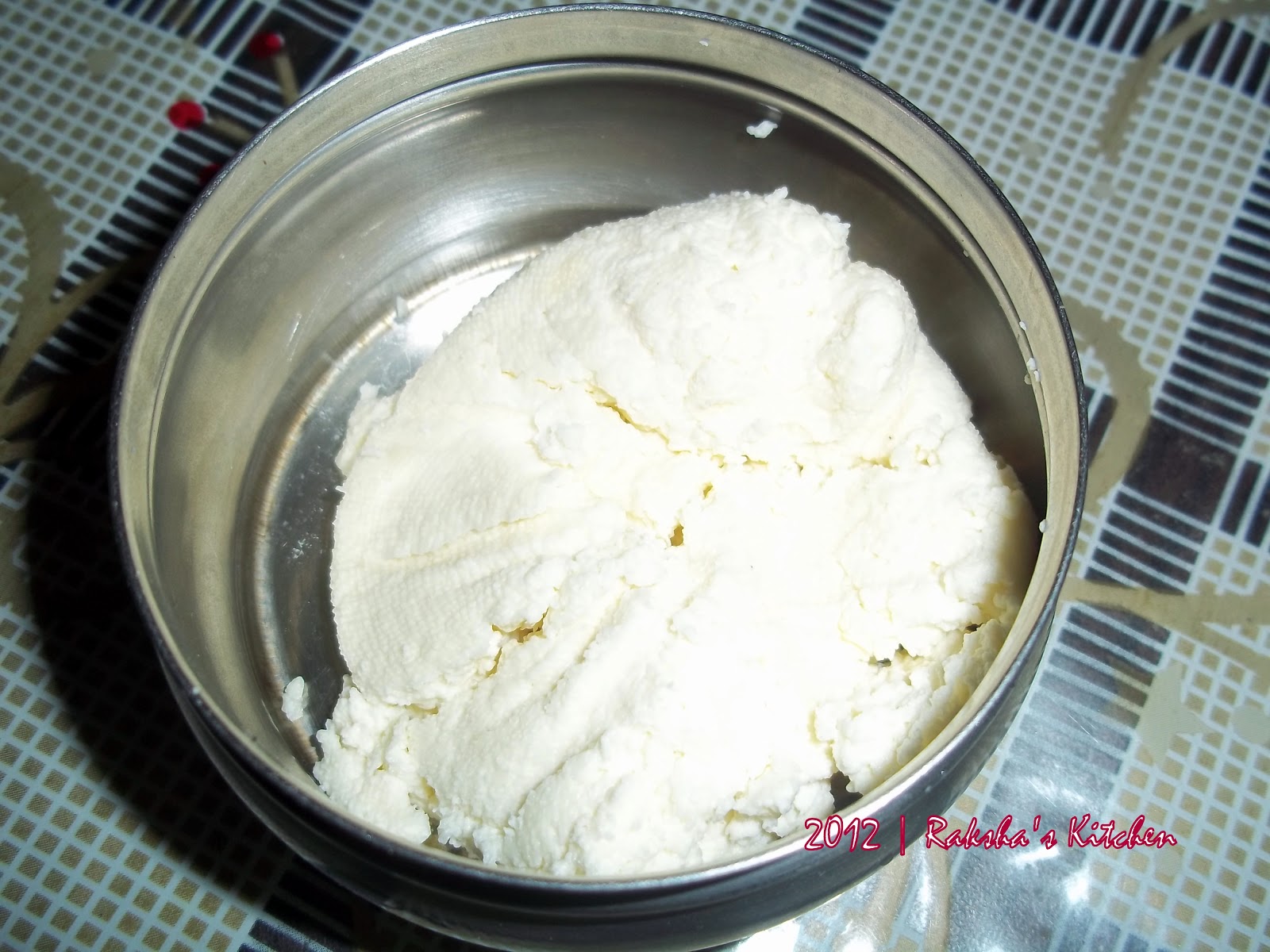 Step by step instructions to make paneer or Indian cottage cheese