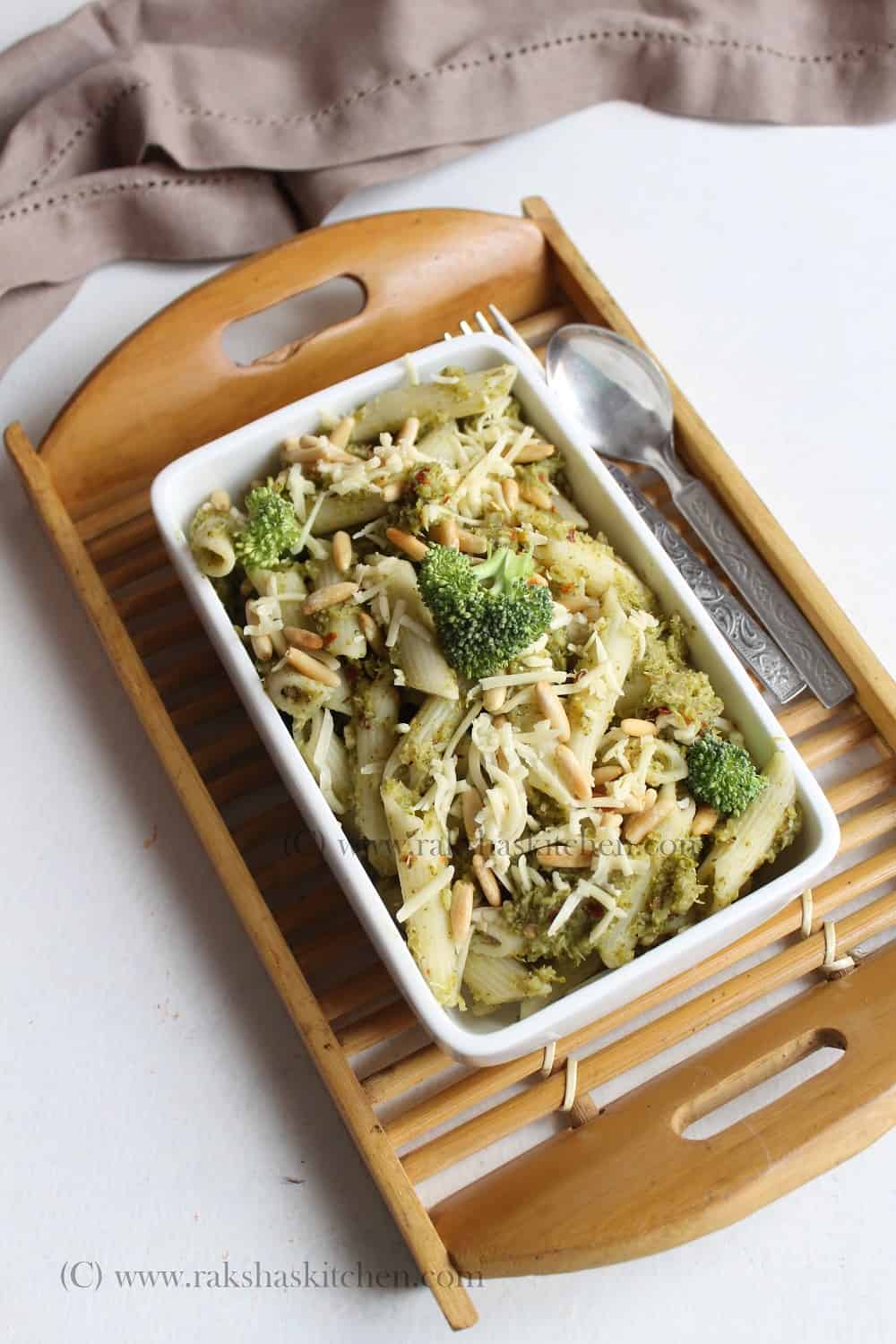 broccoli pesto pasta with pine nuts