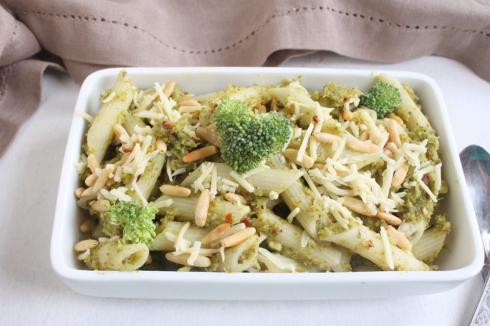 broccoli pesto pasta with pine nuts