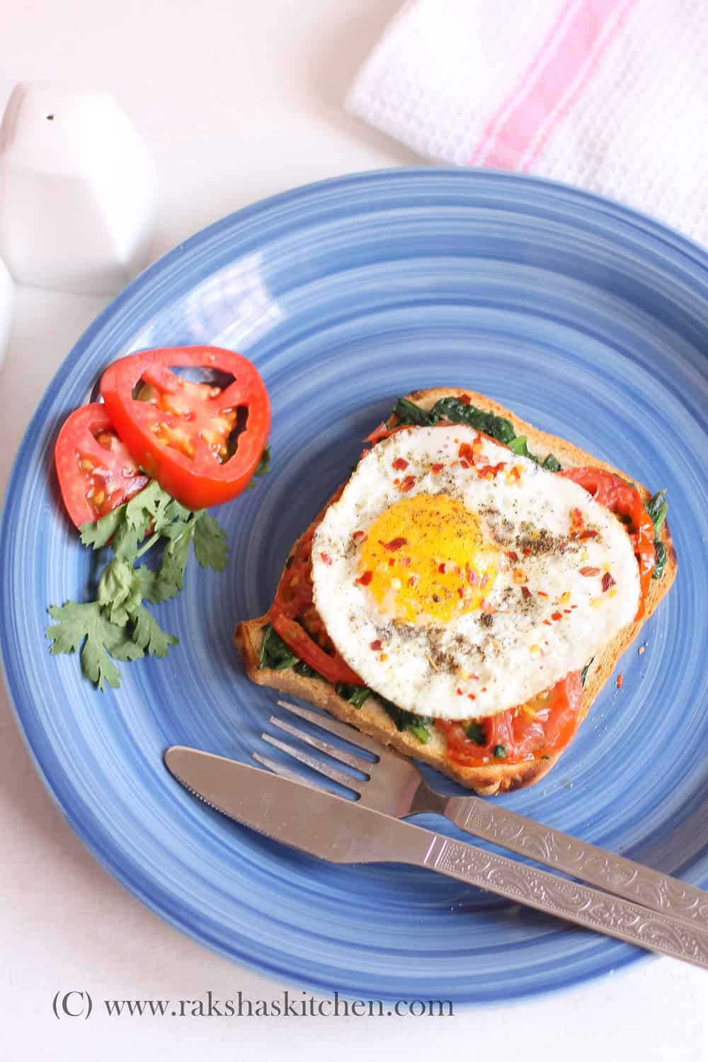 Open Toast With Egg, Spinach And Tomato Raksha's Kitchen