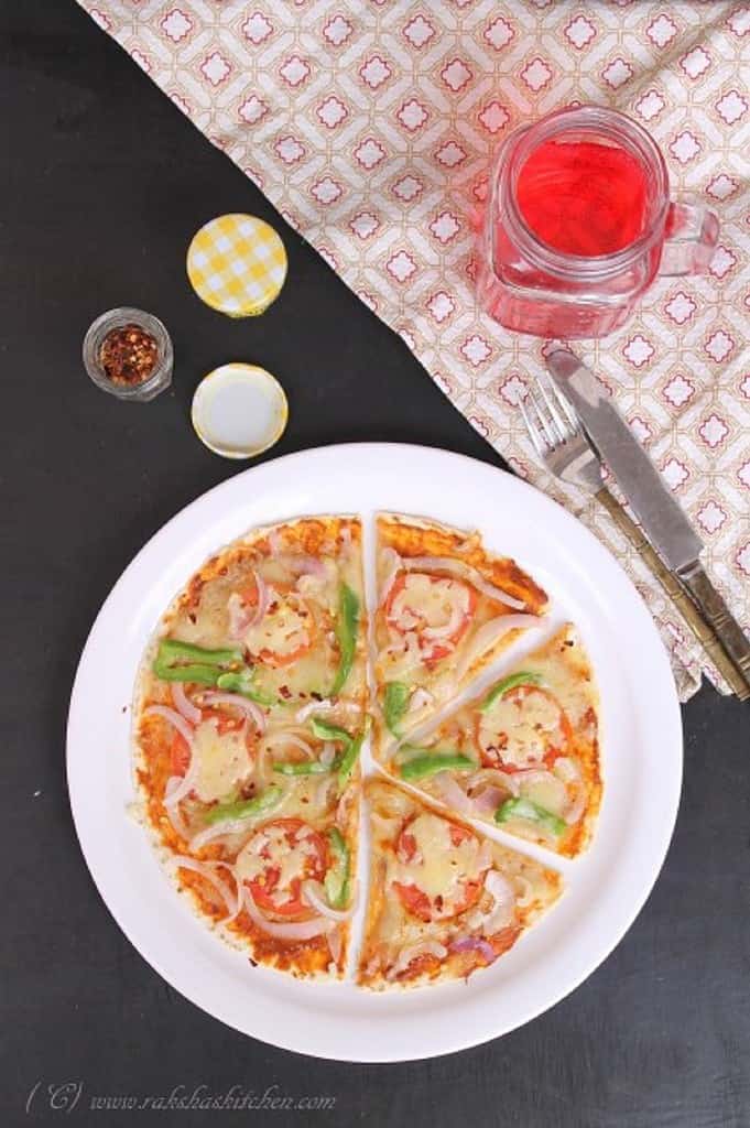 Easy tortilla pizza