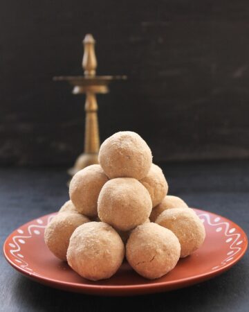 wheat flour ladoos, pityache ladoo, wheat ladoo, ghava pitta ladoo