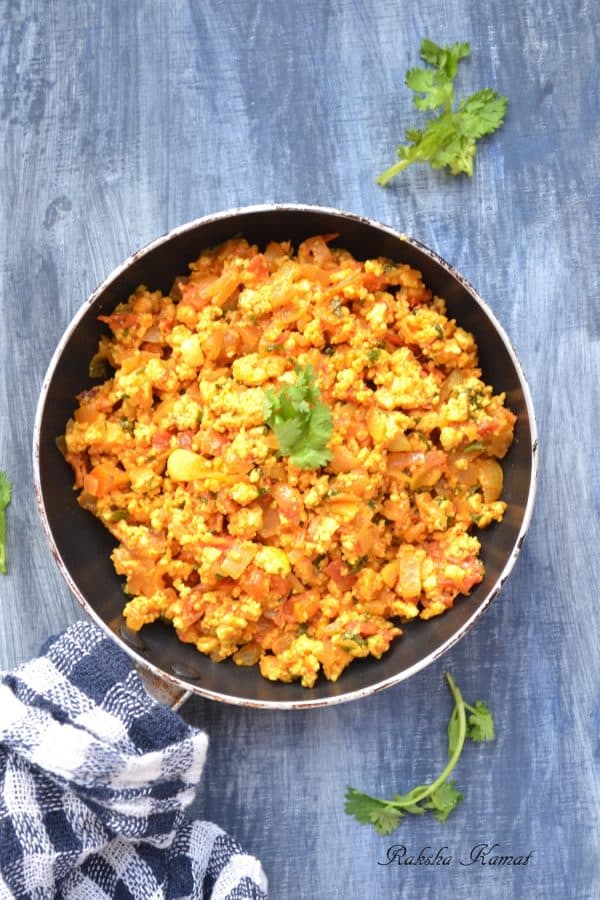 Paneer Bhurji (Crumbled Cottage Cheese Stir Fry) - Raksha's Kitchen