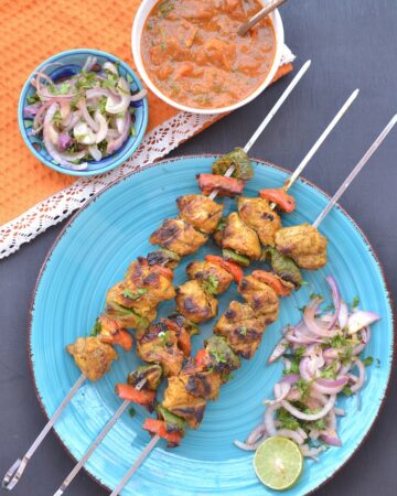 Chicken Tikka Kebab, Chicken Tikka Kebab made using TTK Prestige Charcoal barbecue, Chicken Tikka Kebab made on charcoal, Chicken kebab, Chicken kebeb grilled, Chicken Tikka Kebab grilled, barbecue, barbecue recipes, barbecue party ideas