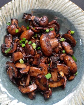 butter garlic mushroom with soy sauce