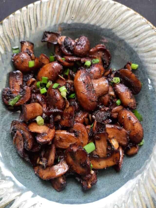 Garlic Butter Mushroom With Soy Sauce (Story)