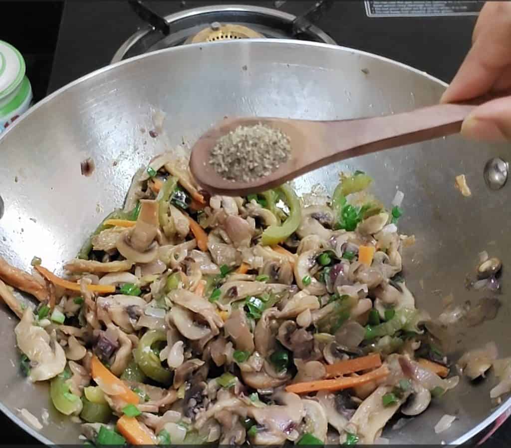 add black pepper powder
