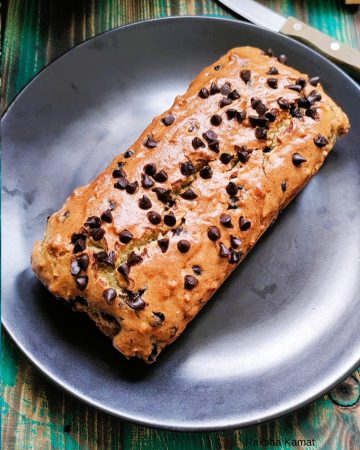 Best Eggless Banana Choco Chip Cake for Christmas